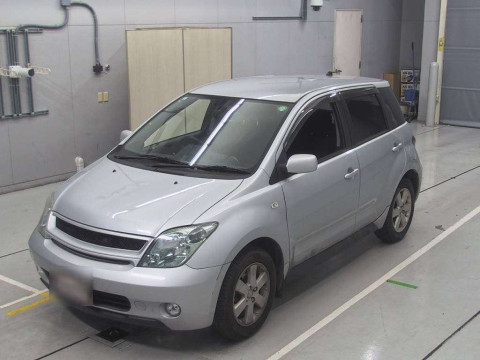 2005 Toyota IST NCP60[0]