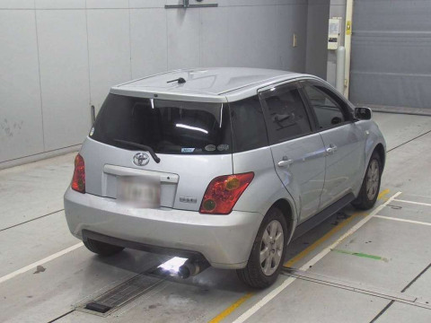 2005 Toyota IST NCP60[1]