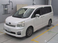 2012 Toyota Voxy