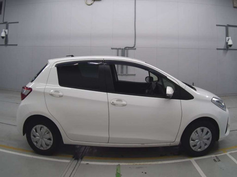 2020 Toyota Vitz NSP130[2]