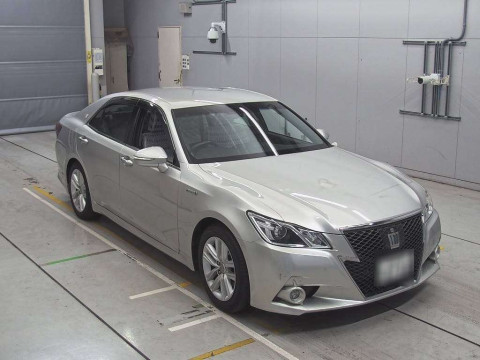 2013 Toyota Crown Hybrid AWS210[2]