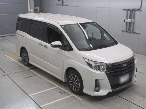 2017 Toyota Noah ZRR80W[2]