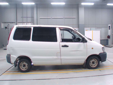 2000 Daihatsu Delta Van CR42J[2]