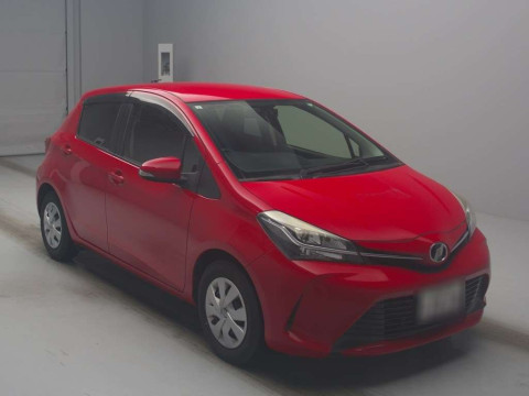 2015 Toyota Vitz NSP130[2]