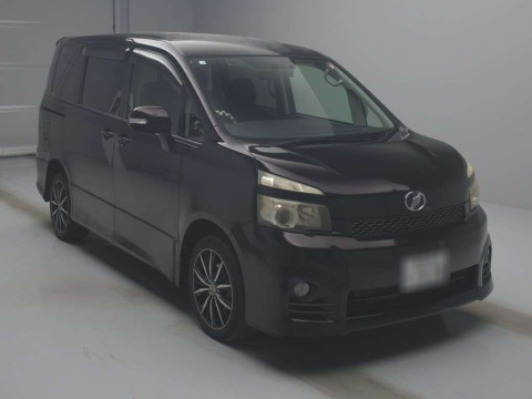 2010 Toyota Voxy ZRR75W[2]