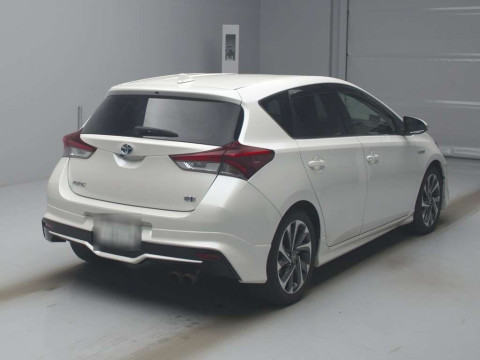 2016 Toyota Auris ZWE186H[1]