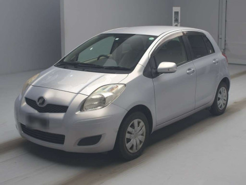 2010 Toyota Vitz SCP90[0]