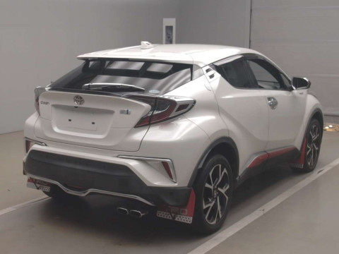 2019 Toyota C-HR NGX50[1]