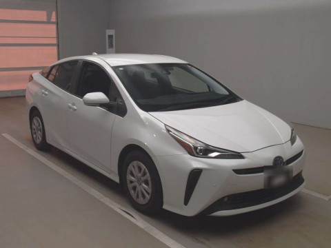 2021 Toyota Prius ZVW51[2]