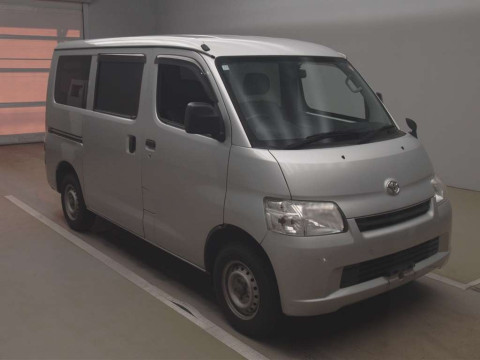 2017 Toyota Townace Van S402M[2]