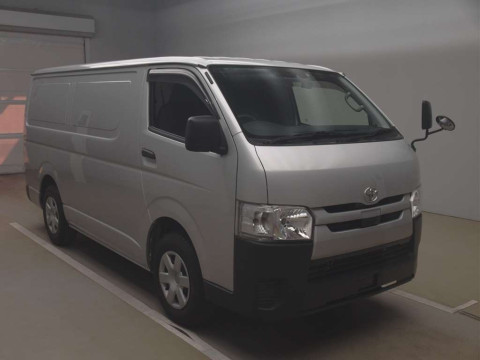 2019 Toyota Hiace Van TRH200V[2]