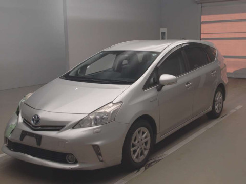 2011 Toyota Prius alpha ZVW41W[0]