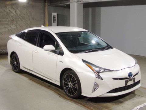 2018 Toyota Prius ZVW51[2]