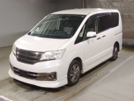 2012 Nissan Serena