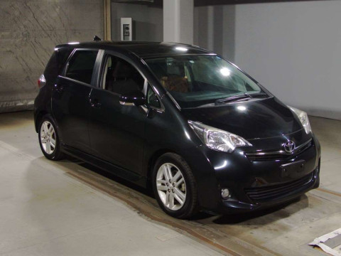 2011 Toyota Ractis NCP120[2]