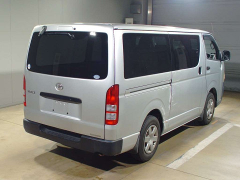 2005 Toyota Hiace Van TRH200V[1]