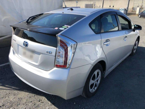 2014 Toyota Prius ZVW30[1]