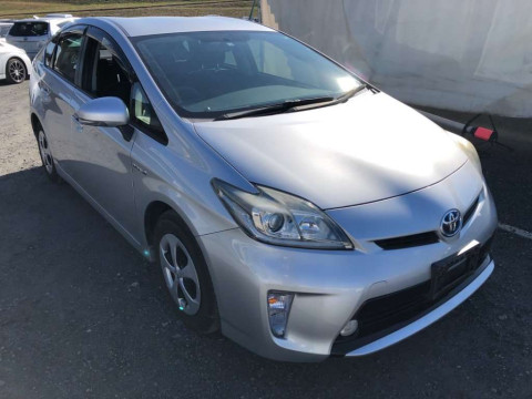 2014 Toyota Prius ZVW30[2]