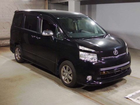 2009 Toyota Voxy ZRR70W[2]