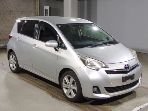 2013 Toyota Ractis NSP120[2]