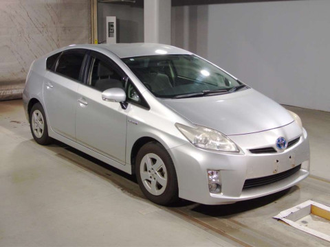 2011 Toyota Prius ZVW30[2]