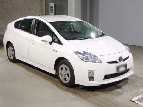 2011 Toyota Prius ZVW30[2]