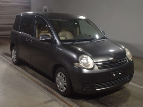 2007 Toyota Sienta NCP81G[2]