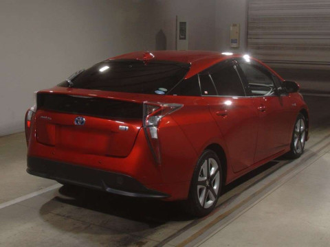 2016 Toyota Prius ZVW51[1]