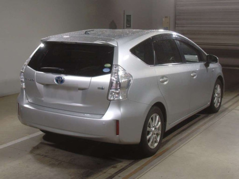 2014 Toyota Prius alpha ZVW41W[1]