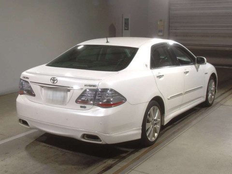 2008 Toyota Crown Hybrid GWS204[1]