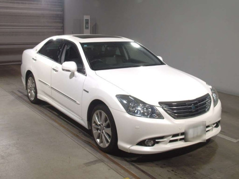 2008 Toyota Crown Hybrid GWS204[2]