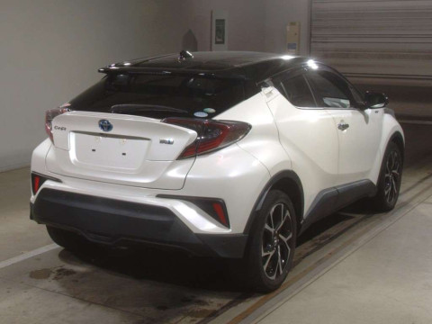 2018 Toyota C-HR ZYX10[1]