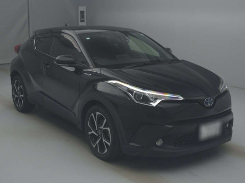 2017 Toyota C-HR ZYX10[2]