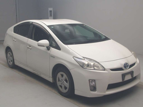 2010 Toyota Prius ZVW30[2]