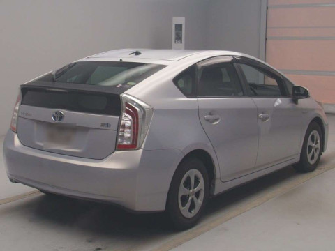 2013 Toyota Prius ZVW30[1]