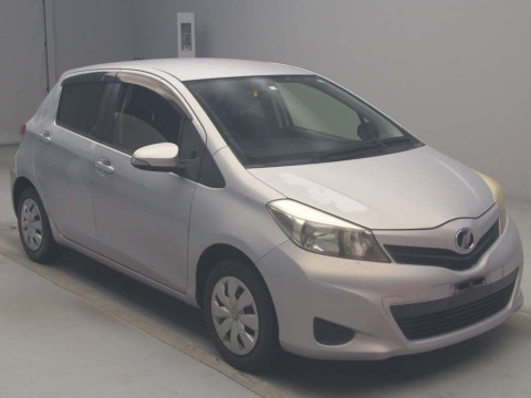 2012 Toyota Vitz NSP130[2]