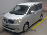 2012 Toyota Noah