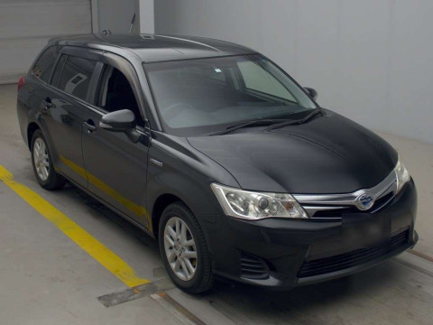 2014 Toyota Corolla Fielder NKE165G[2]