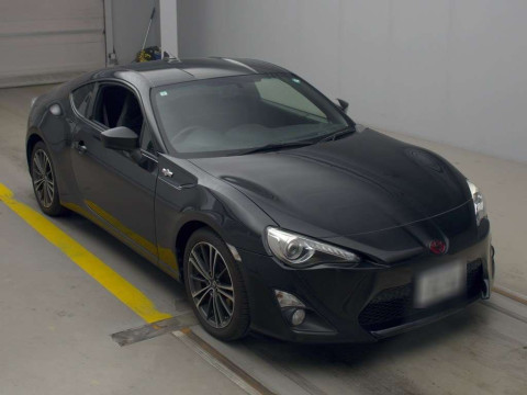 2015 Toyota 86 ZN6[2]