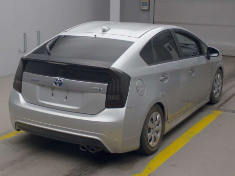 2012 Toyota Prius PHV ZVW35[1]