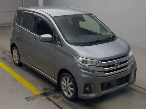 2016 Nissan DAYZ B21W[2]