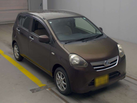 2013 Daihatsu Mira es LA300S[2]