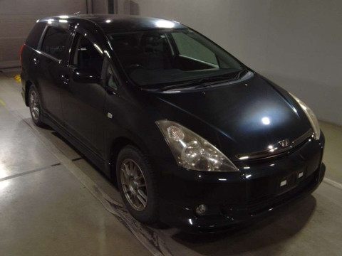 2004 Toyota Wish ZNE10G[2]