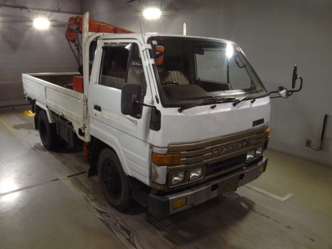 1988 Toyota Dyna Truck BU64[2]