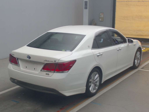 2014 Toyota Crown Hybrid AWS210[1]