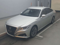 2019 Toyota Crown Hybrid