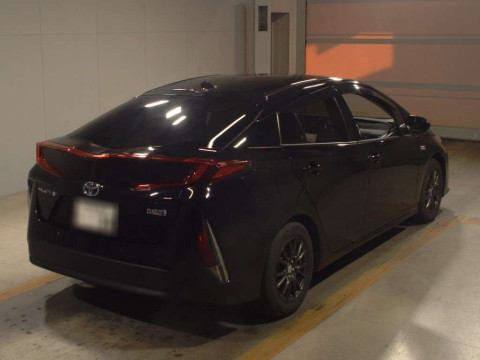 2019 Toyota Prius PHV ZVW52[1]