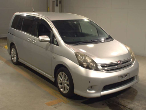 2011 Toyota Isis ZGM11W[2]