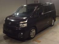 2013 Toyota Voxy