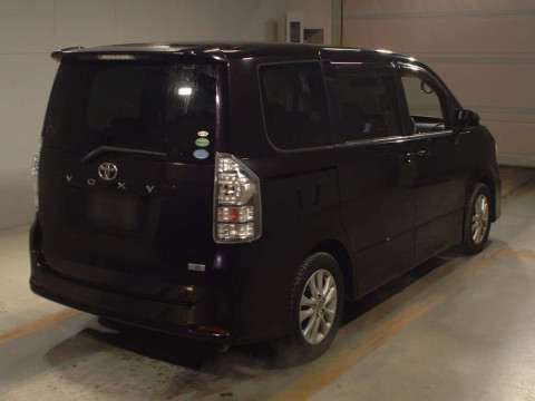 2013 Toyota Voxy ZRR70W[1]